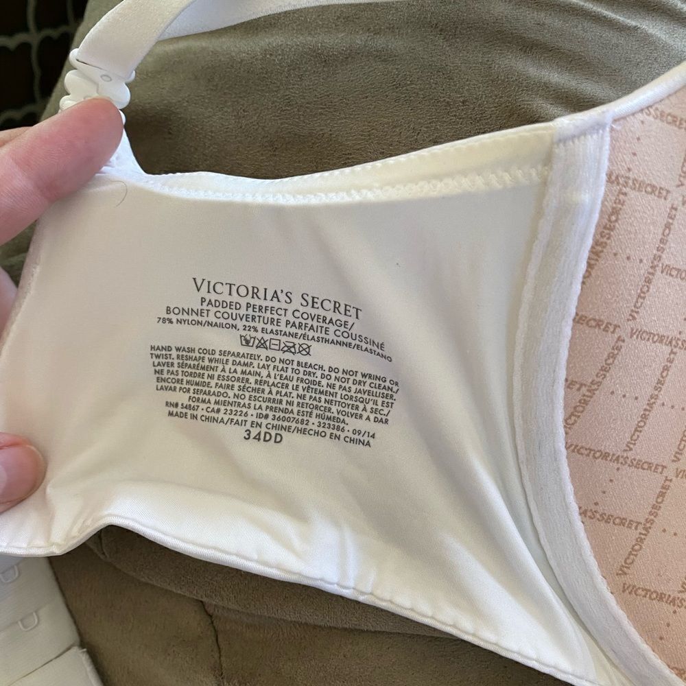 Victoria’s Secret Perfect Coverage Bra 34DD White Padded Underwire - Picture 2 of 6